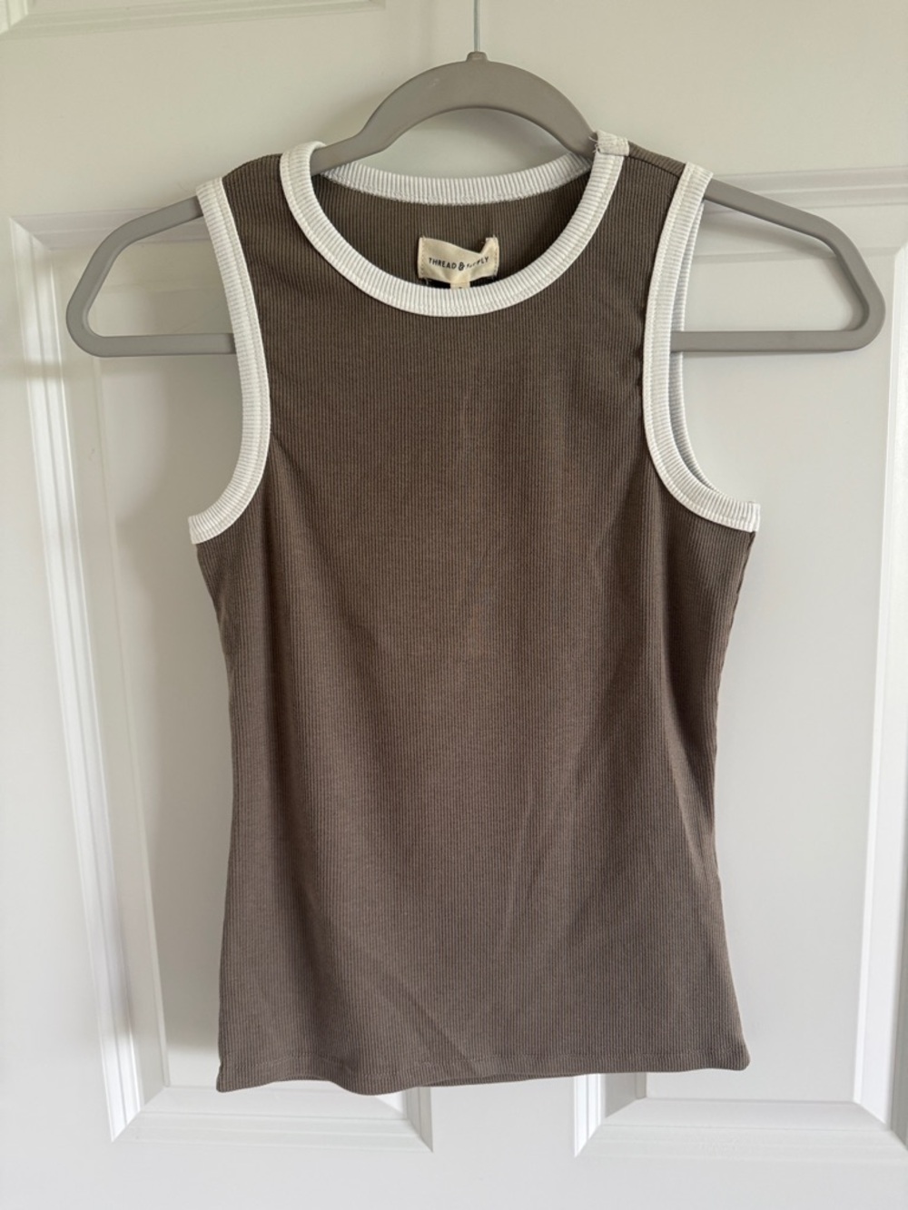 NWT Thread & Supply Sleeveless Brown Tank Top with White Trim Small